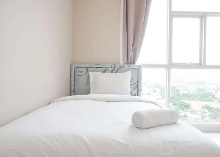 Modern And Comfort Stay 2Br At Ciputra International Apartment By Travelio