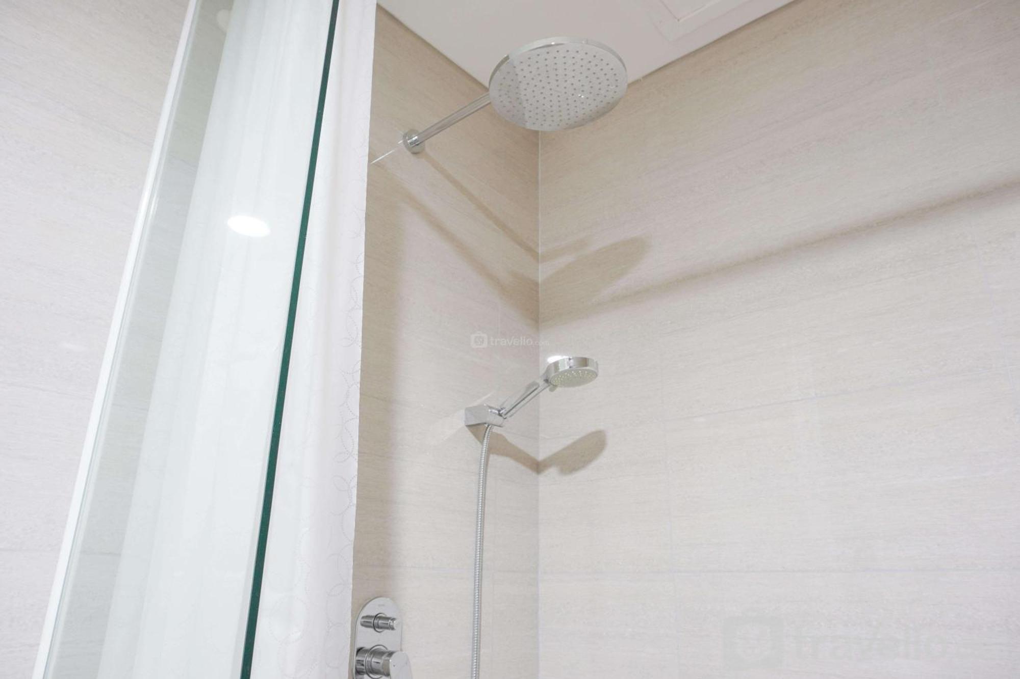 Modern And Comfort 2br At Ciputra International By Travelio Pangsapuri Jakarta