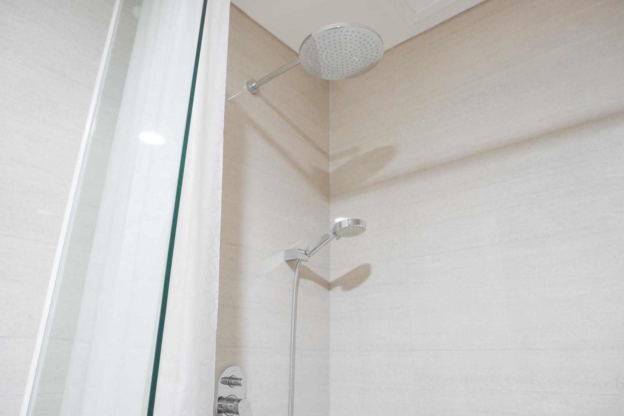 Pangsapuri Modern And Comfort 2br At Ciputra International By Travelio Jakarta